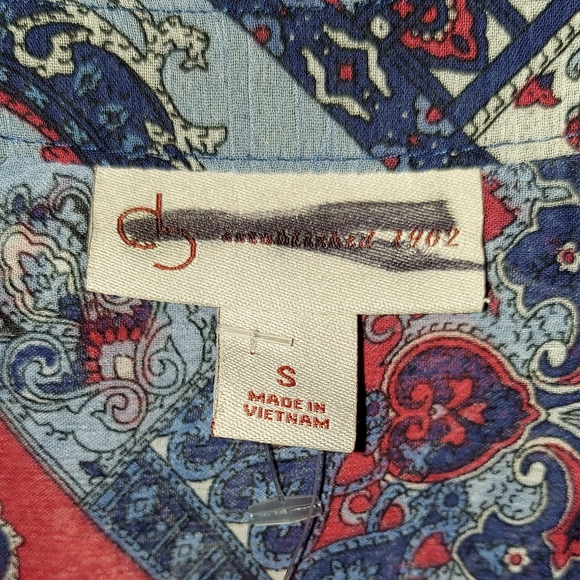 NEW To Tie Or Not To Tie Button Down Shirt Top from Christopher Banks size small - Picture 6 of 7